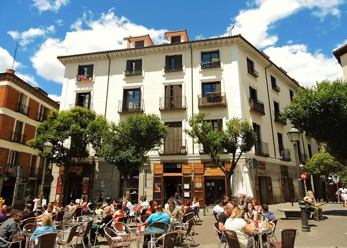 Malasana Plaza
